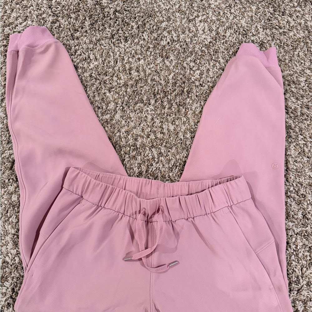 lululemon athletica on the fly joggers